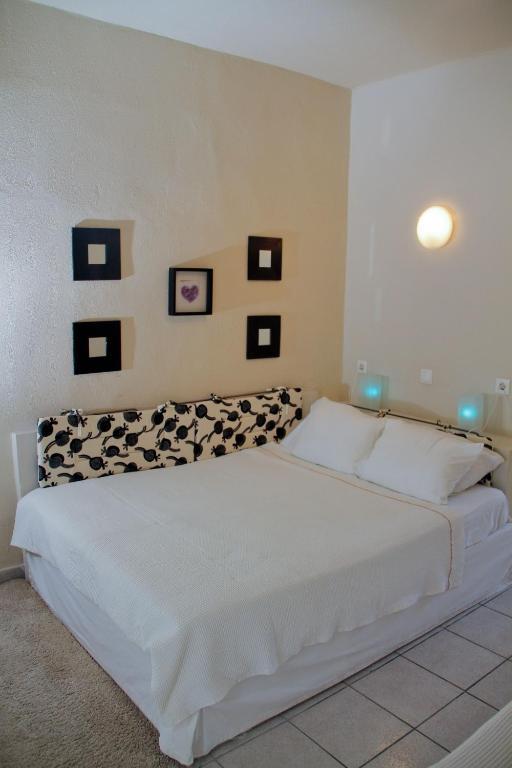 Hotel Idea Fourka Bilik gambar